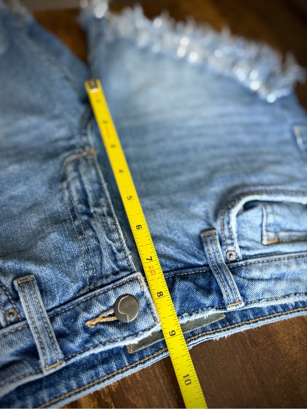 JOE’S JEANS | 26 | Bermuda Suki Frayed Raw Hem Cut Off Shorts